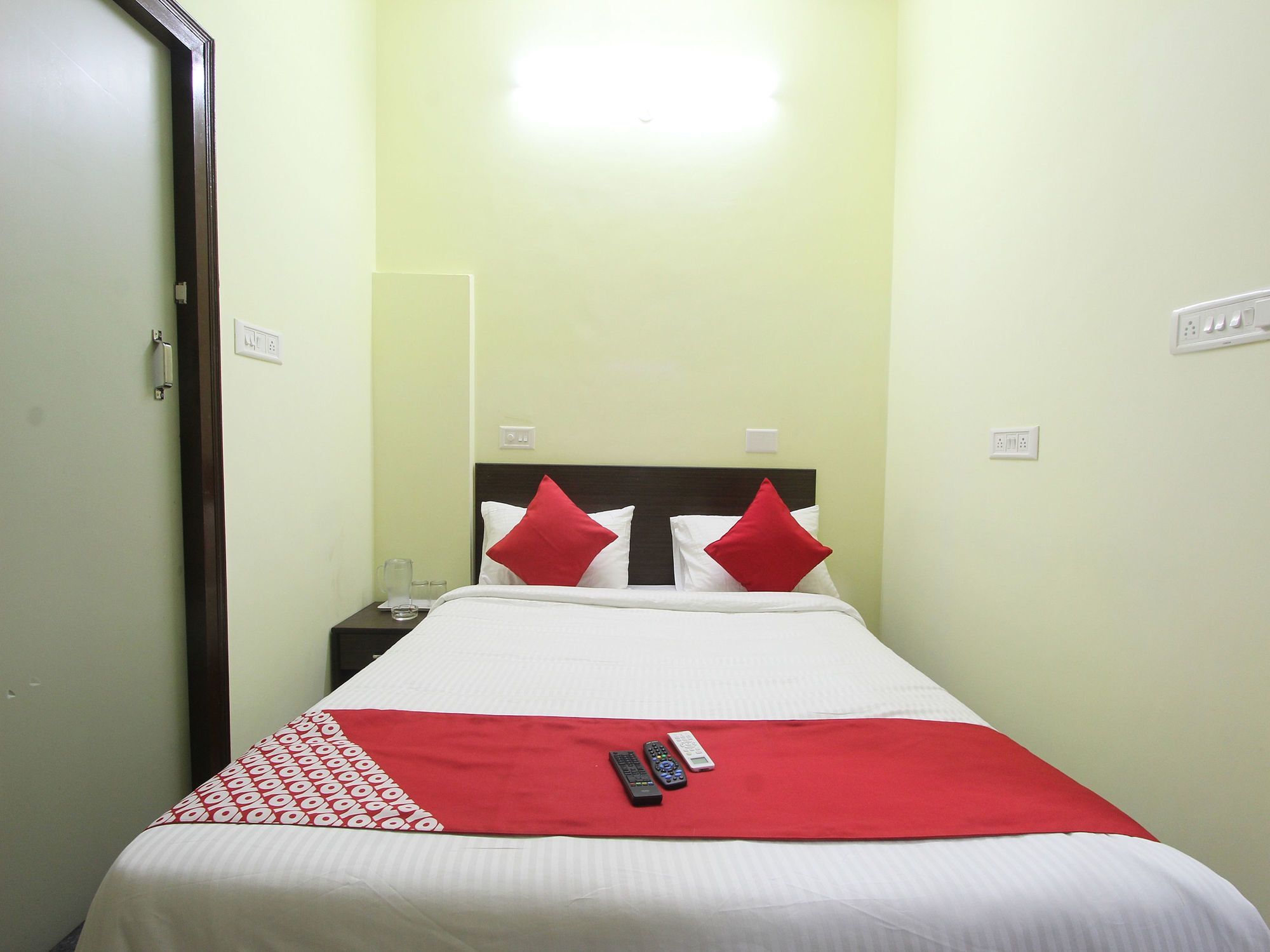 Hotel O V R Residency Near Sri Amruth Chithra Mandira Bangalore Exterior foto